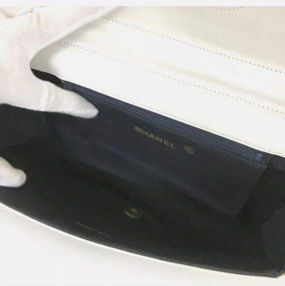 Chanel Vintage Half Moon Flap Bag - Picture 8 of 11